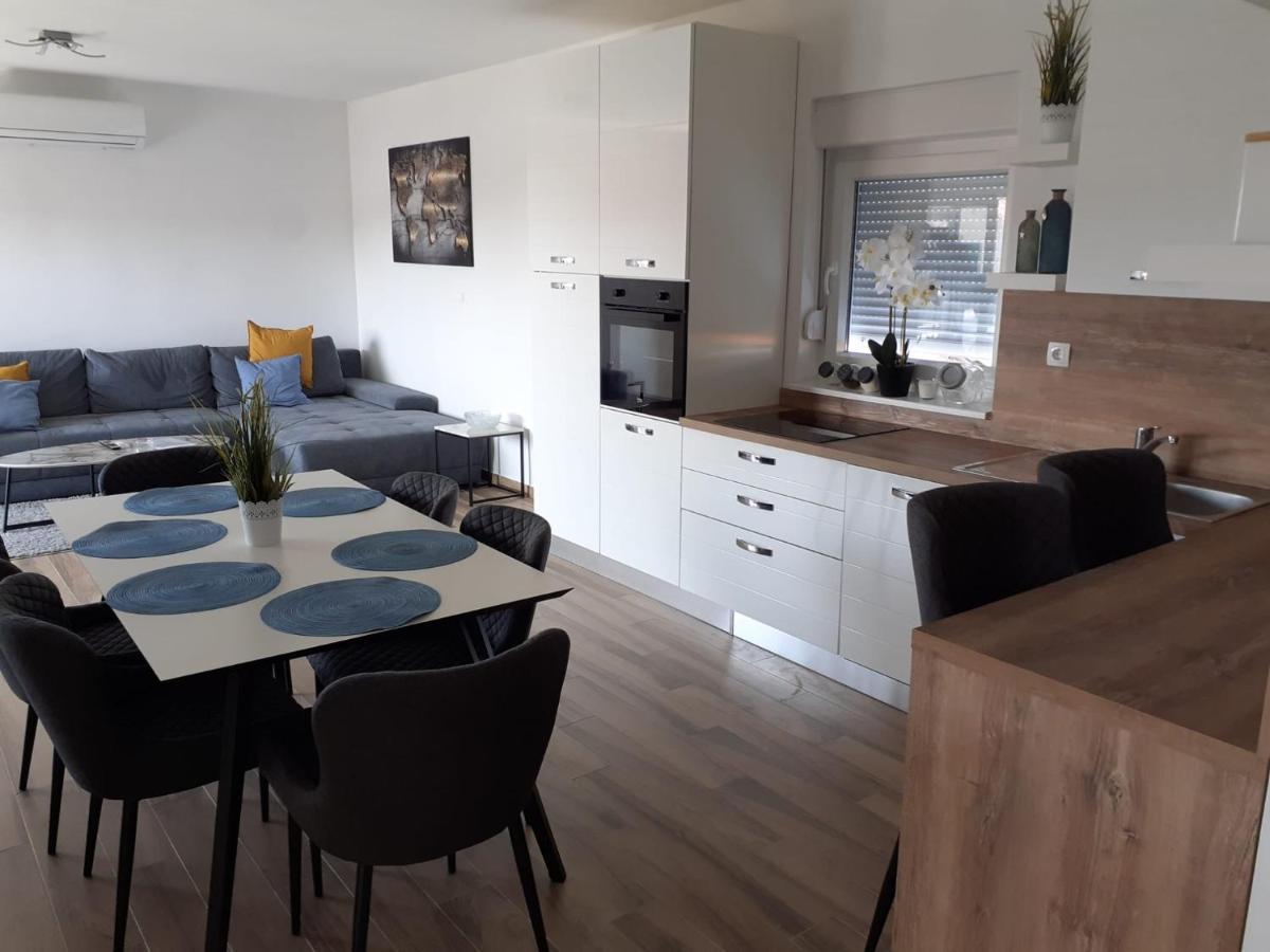 Adria-Appartment-Island-Vir #Sea #Beach #Wifi #Privateparking #Netflix المظهر الخارجي الصورة